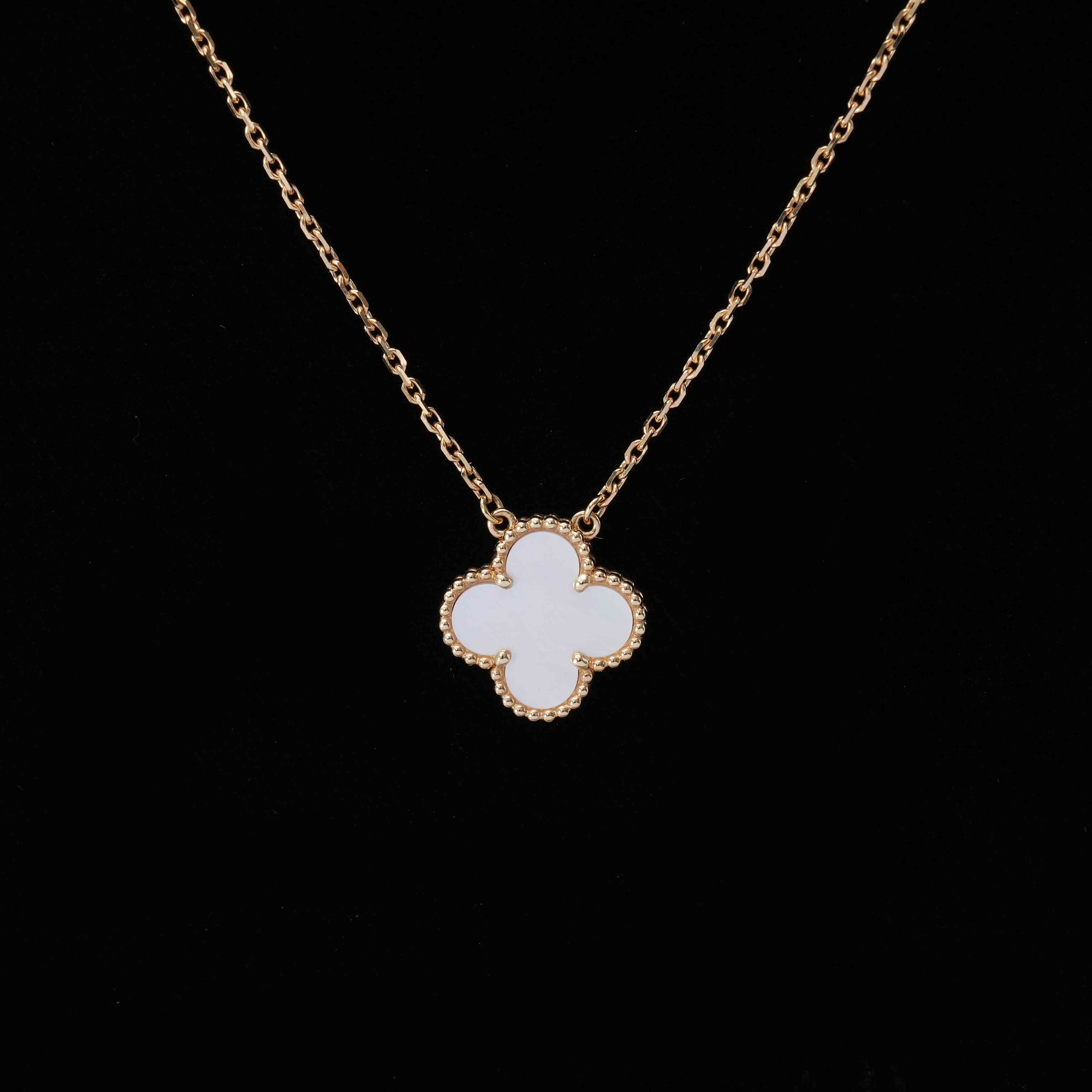 Van Cleef & Arpels(USED)반클리프앤아펠 빈티지 알함브라 네크리스 자개
